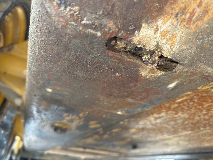 caterpillar-242d-image-46