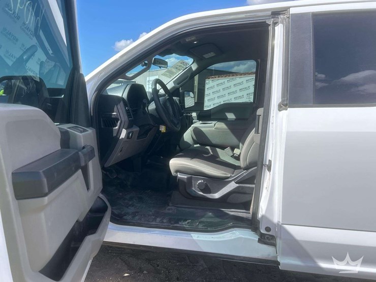 2020-ford-f150-image-6