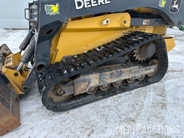 2021-deere-333g-image-10