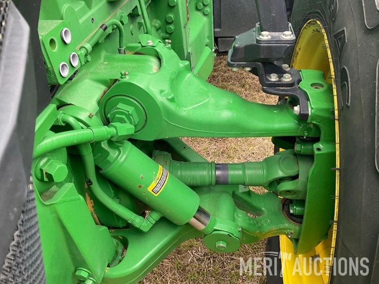 2023-john-deere-8r-370-image-13
