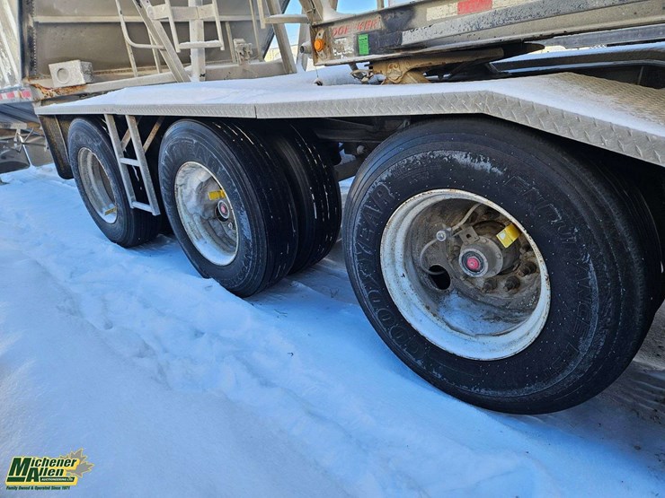 2010-doepker-tri/a-bulk-trailer-image-24