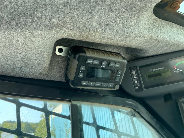 2019-deere-333g-image-33