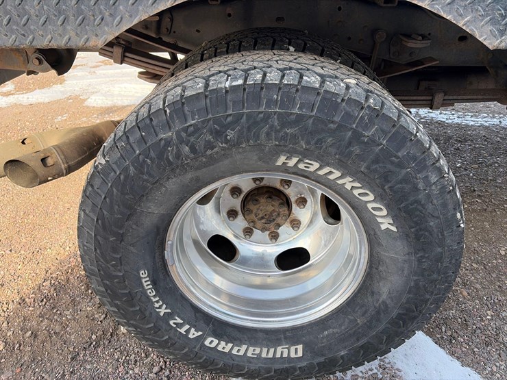 2014-ford-f350-image-15