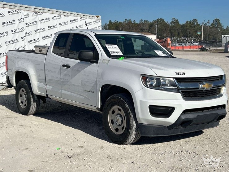 2018-chevrolet-colorado-image-2