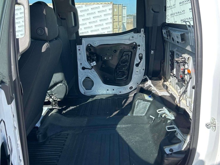 2021-chevrolet-silverado-1500-image-22