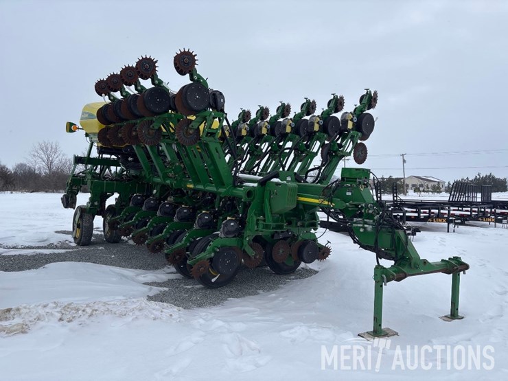 2013-john-deere-1790-image-6