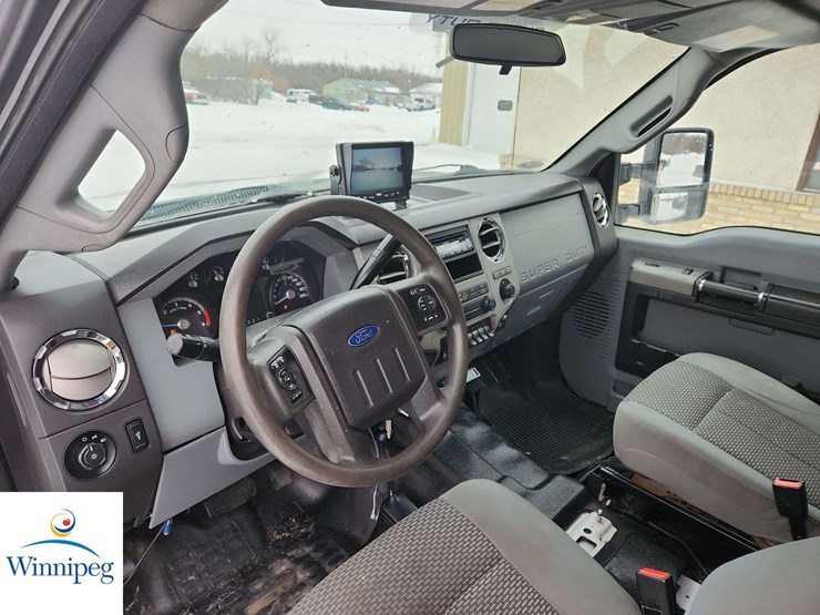 2013-ford-f550-image-18