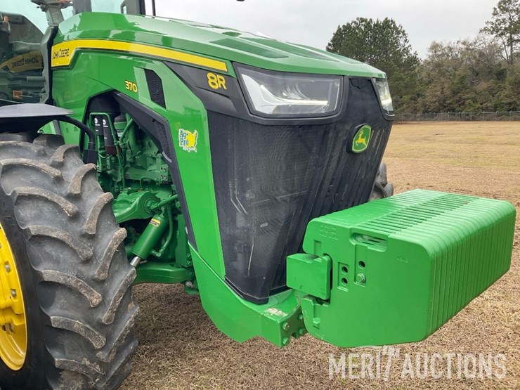 2023-john-deere-8r-370-image-38