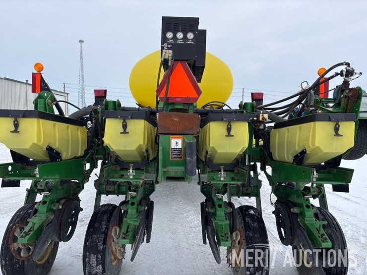 2013-john-deere-1770nt-image-23