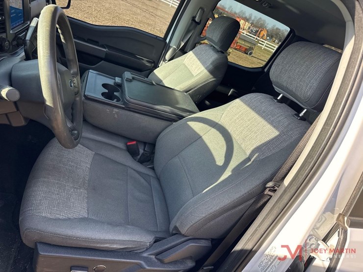 2021-ford-f150-xlt-image-28