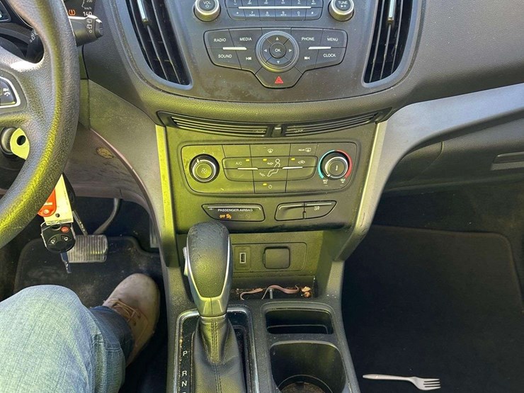 2017-ford-escape-image-18