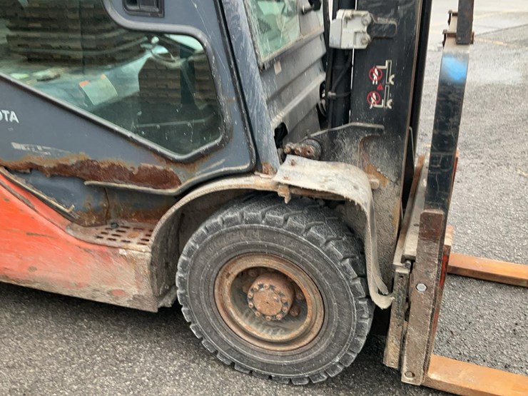 2018-toyota-8fdu25-image-40