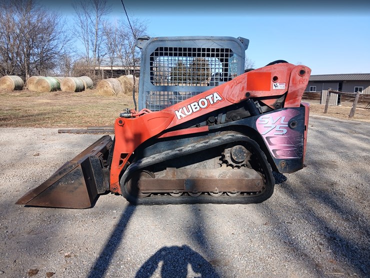 2010-kubota-svl75-image-1