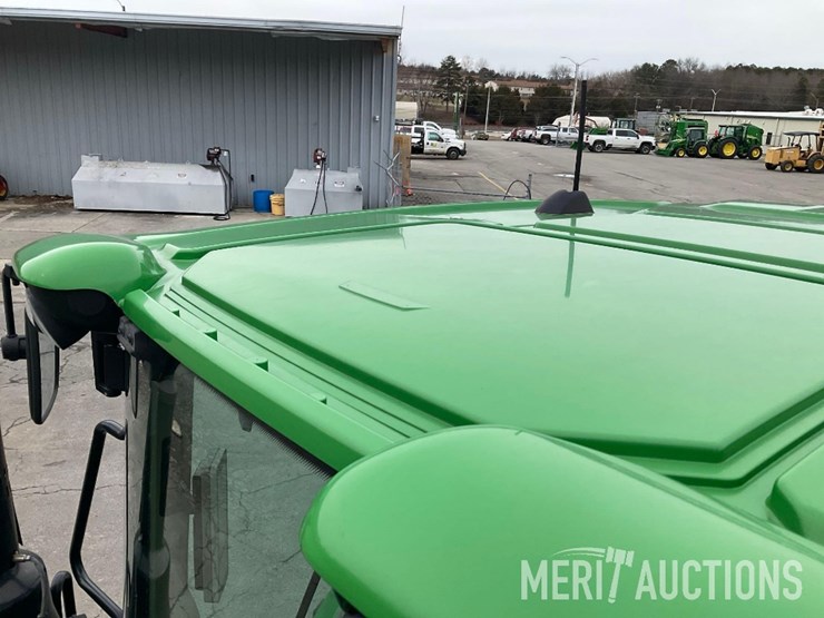 2021-john-deere-6110m-image-42