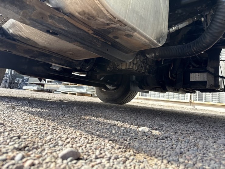 2012-international-7400-image-20