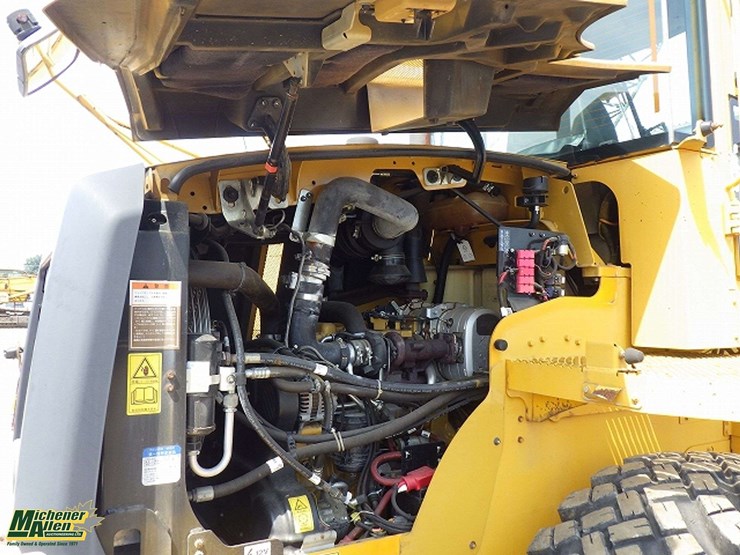 2014-caterpillar-910k-image-18