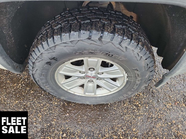 2015-gmc-sierra-1500-image-13