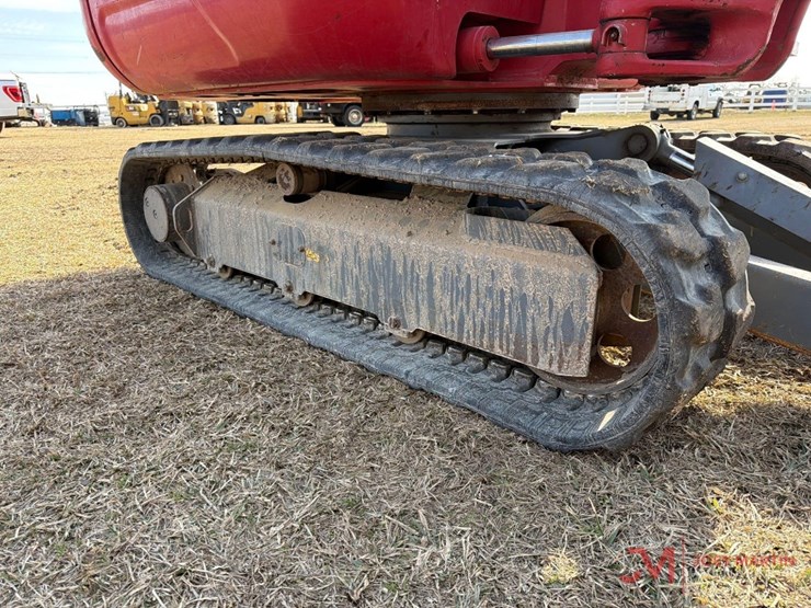 2020-takeuchi-tb230-image-8