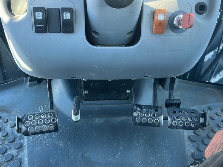 2014-deutz-fahr-agrofarm-410-image-46