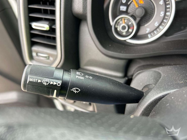 2020-dodge-3500-image-15