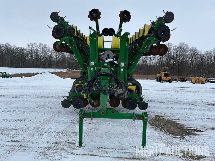 2016-john-deere-1795-image-8