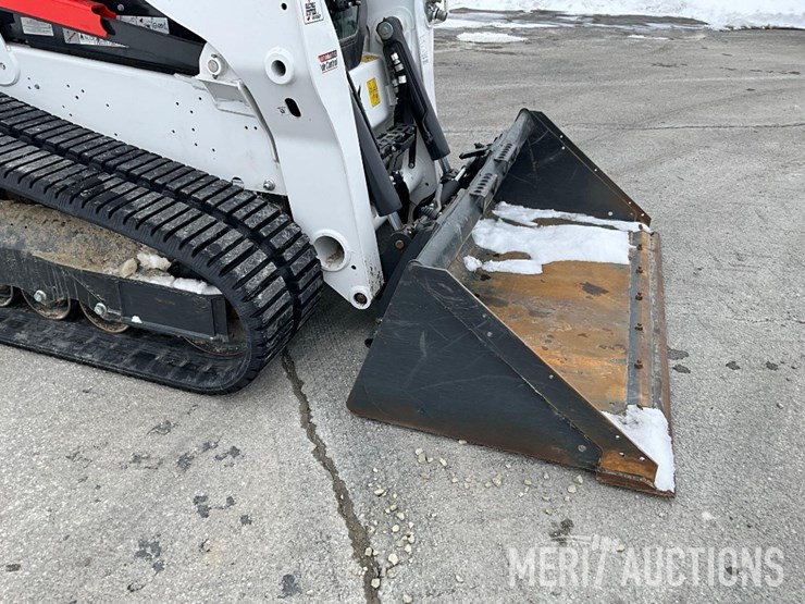 2024-bobcat-t740-image-25