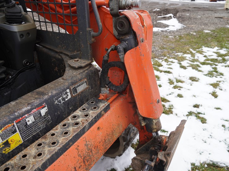 2016-kubota-svl95-2s-image-26