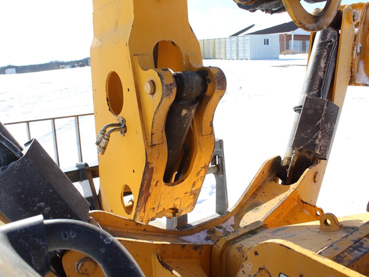 2013-jcb-510-56-image-44