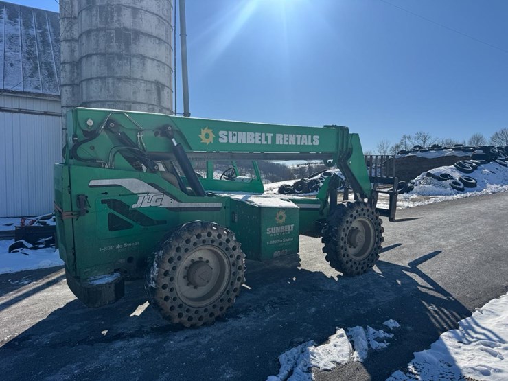 2013-sky-trak-6042-image-3