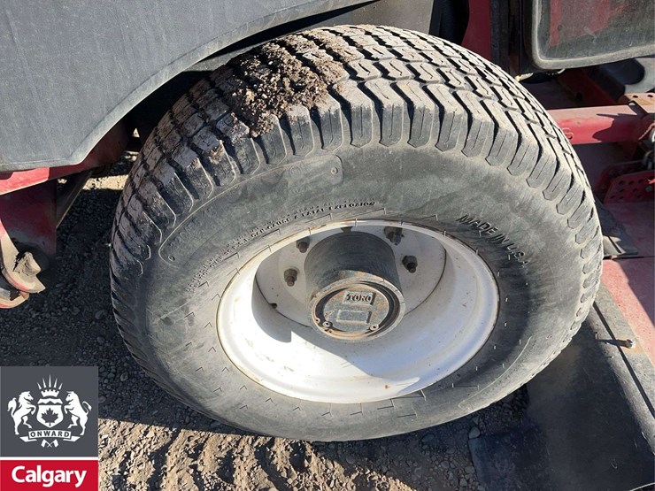 toro-31590n.-4x4-mower-image-12