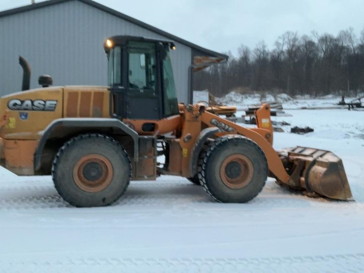 2016-case-621f-xr-image-6