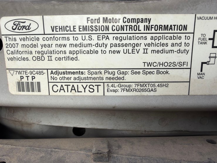 2007-ford-econoline-van-image-18