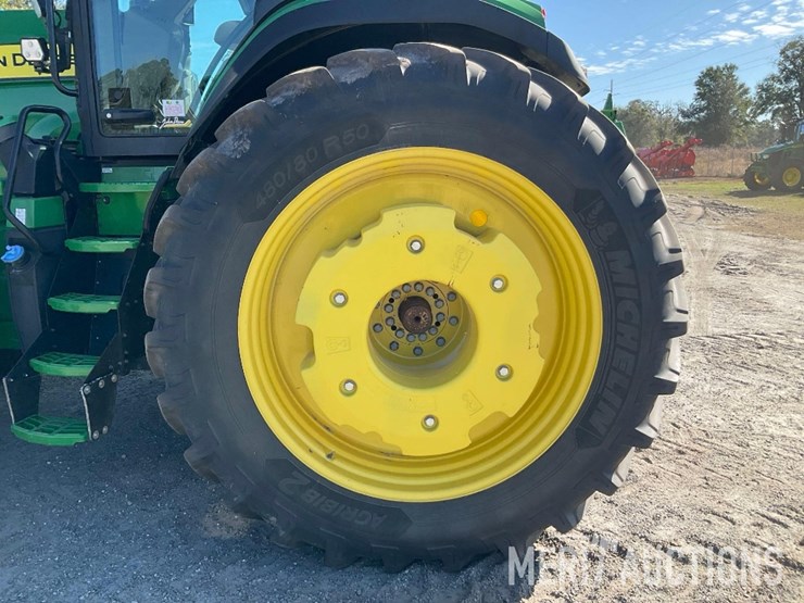2023-john-deere-8r-370-image-18