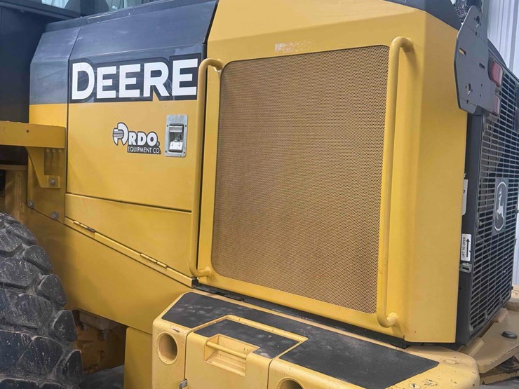 2011-deere-524k-image-7