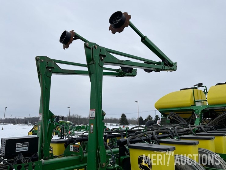 2012-john-deere-1770nt-ccs-image-19