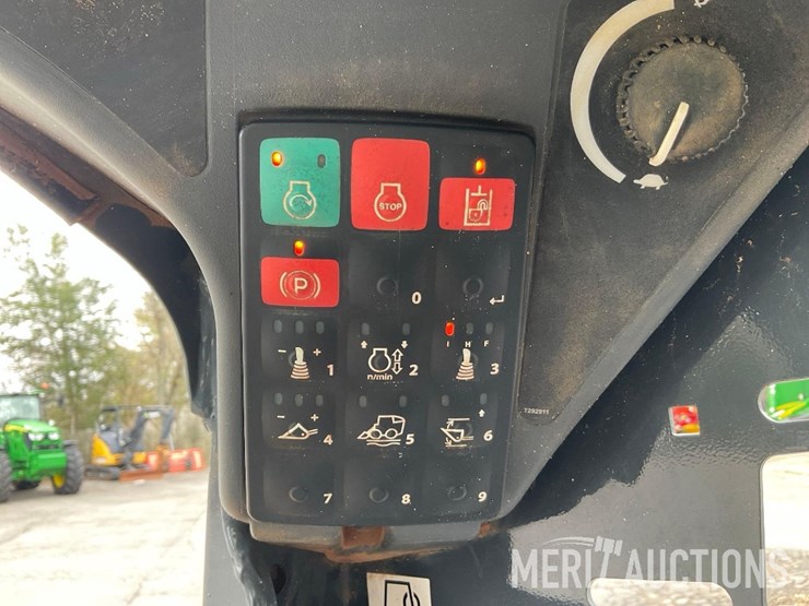 2022-deere-317g-image-51