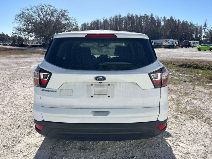 2017-ford-escape-image-30