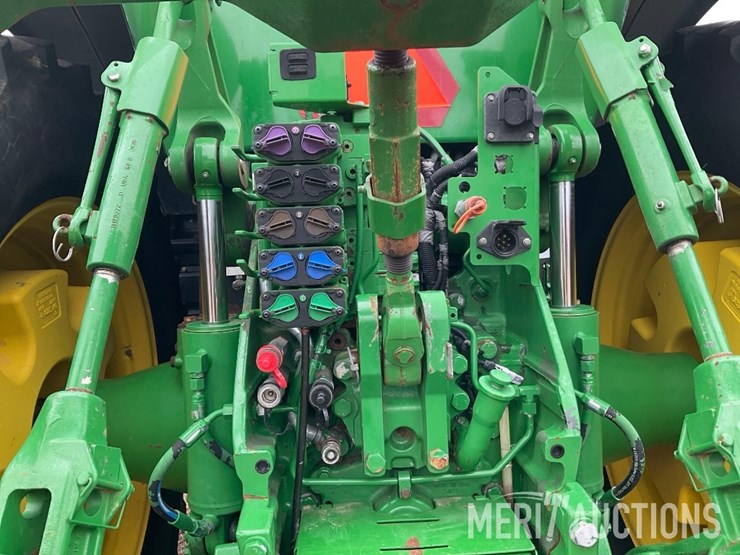 2018-john-deere-8345r-image-27