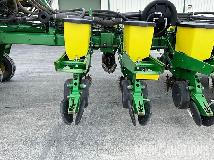 2012-john-deere-1770nt-ccs-image-34