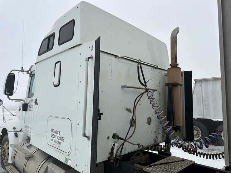 2001-international-2001-image-30