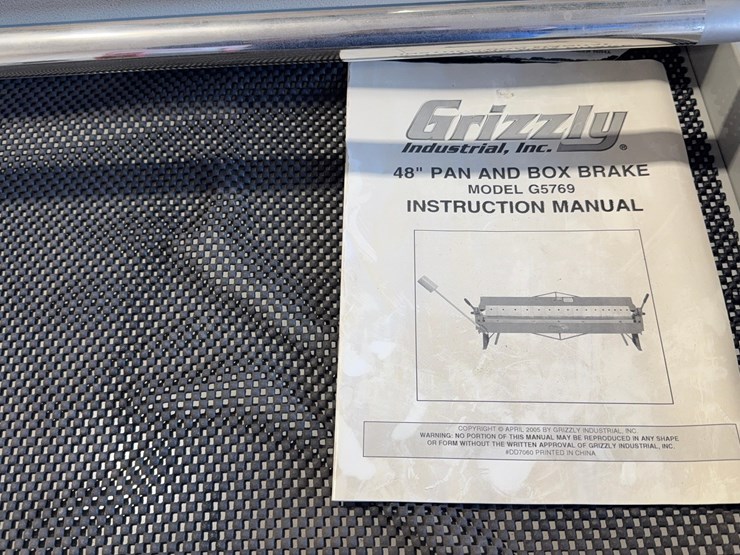 2013-grizzly-metal-brake-image-2