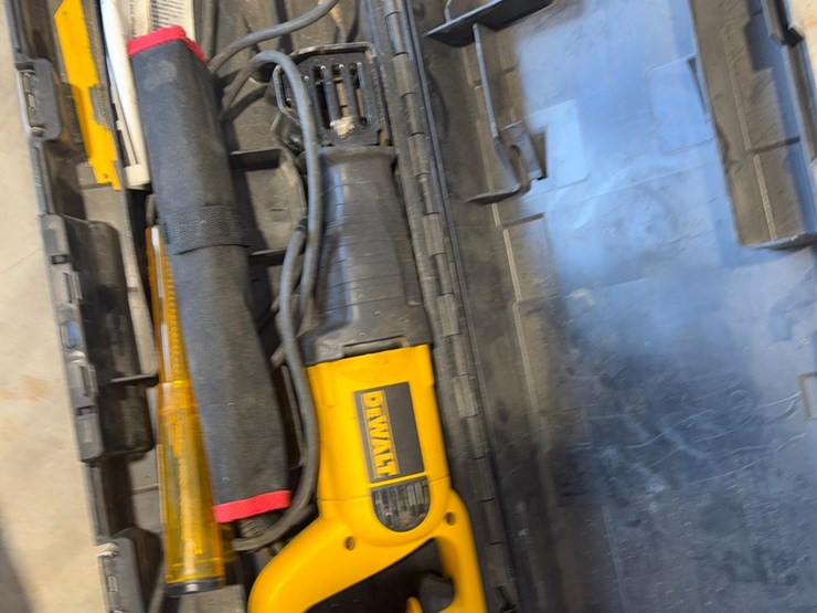 assortment-of-tools-image-5