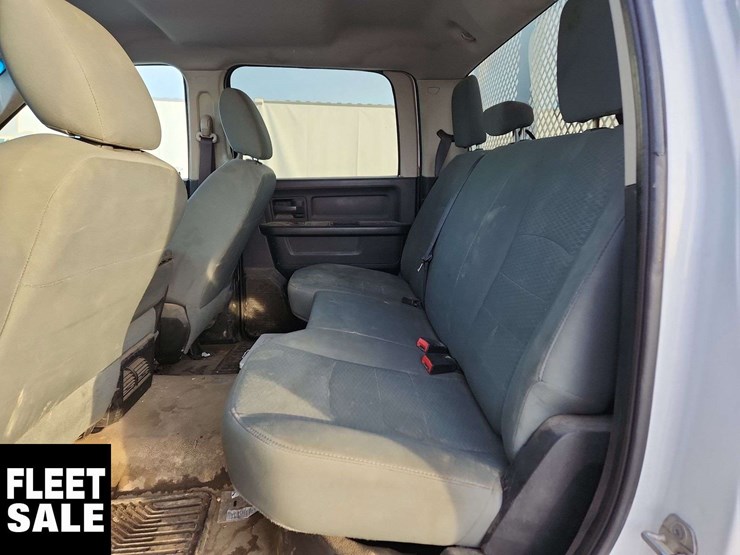 2015-ram-5500-4x4-s/a-service-truck-image-15