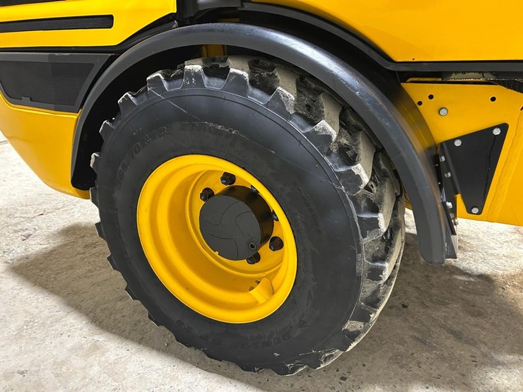 2022-jcb-407-image-11