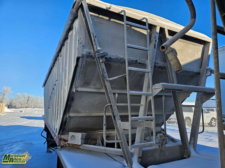 2010-doepker-tri/a-bulk-trailer-image-8