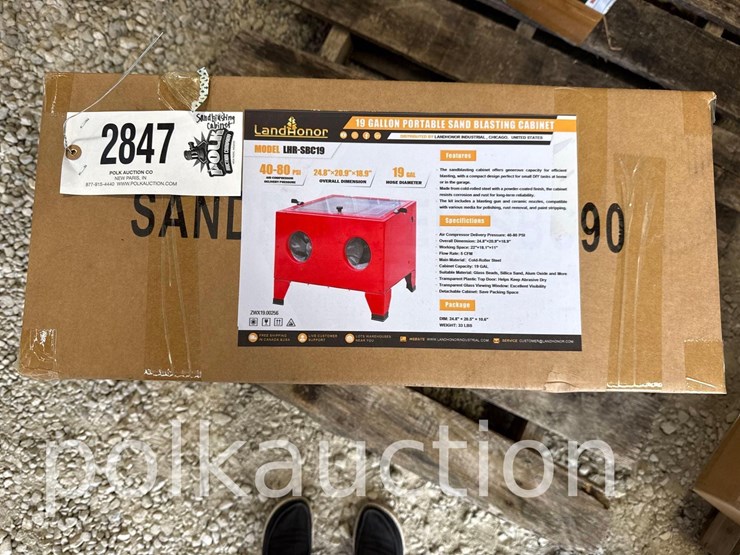 2847---19-gal.-portable-sandblasting-cabinet-image-1
