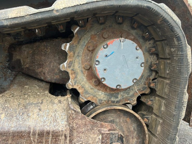 2017-takeuchi-tl8-image-18