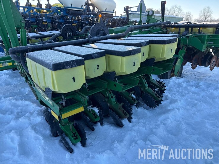 2001-john-deere-1780-image-14