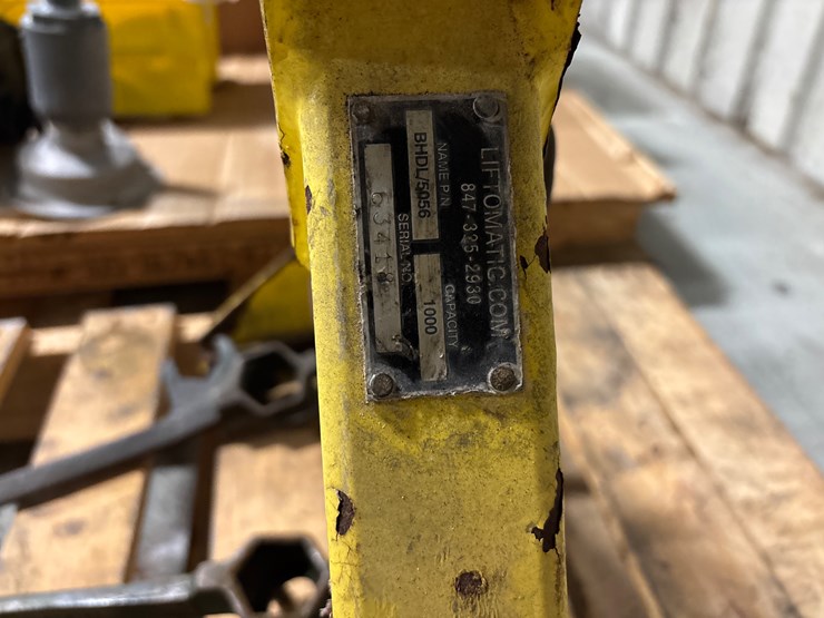 #432-•-liftomatic-drum-lifter-image-5