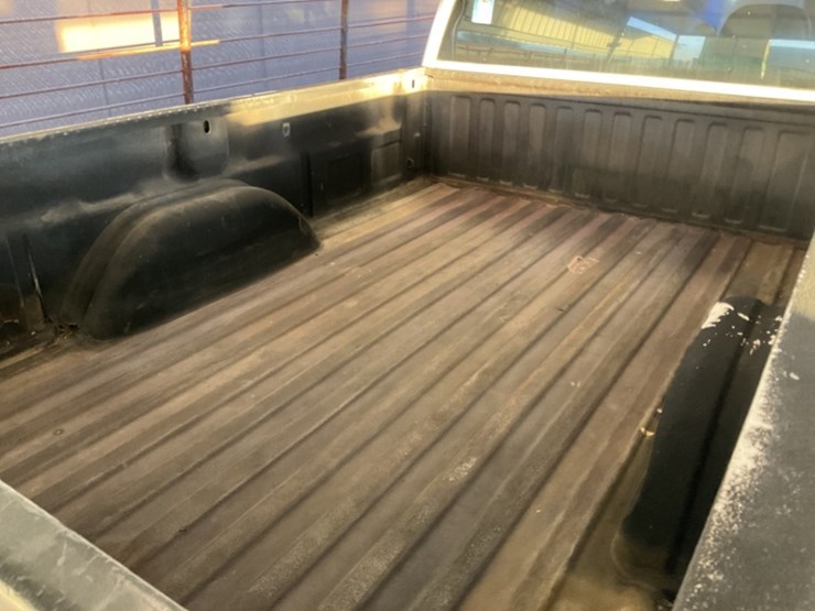 2001-chevrolet-silverado-1500-image-9